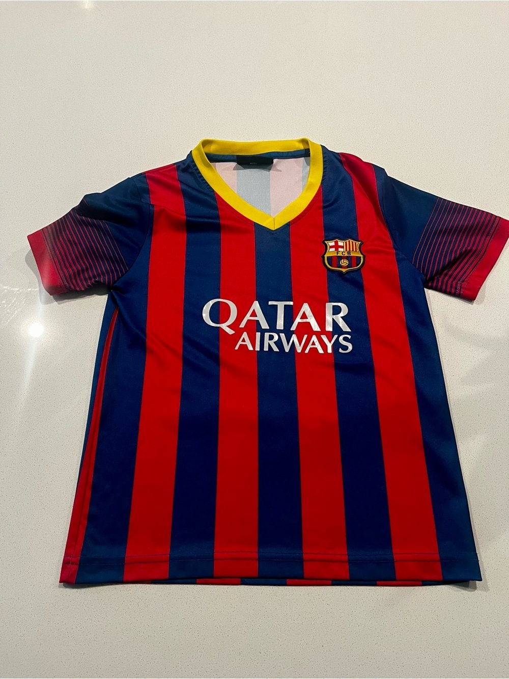 FC Barcelona Messi #10 Soccer Jersey Youth Size 24 Qatar Airways Red Blue FCB